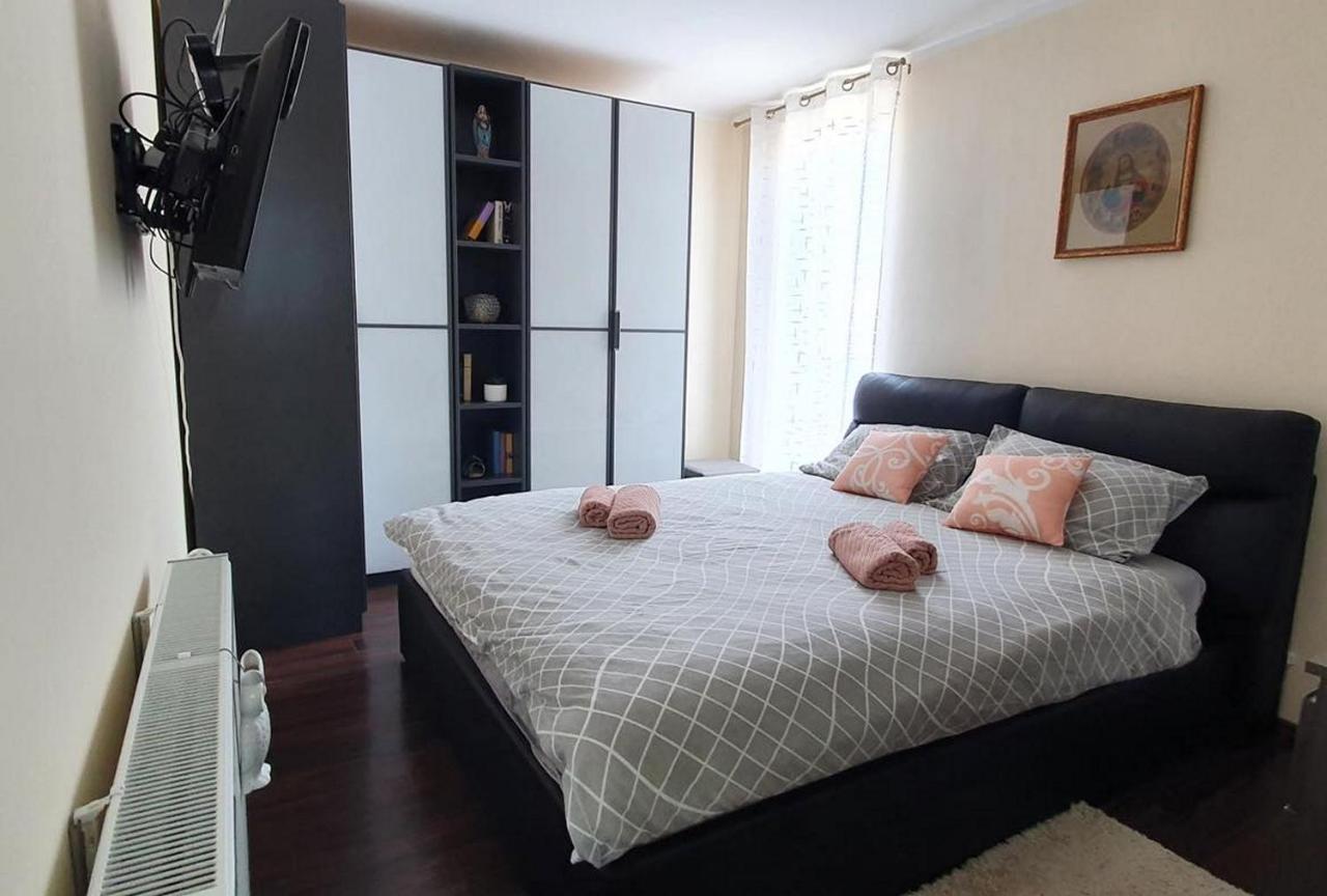 Apartments Tb Порат Екстер'єр фото