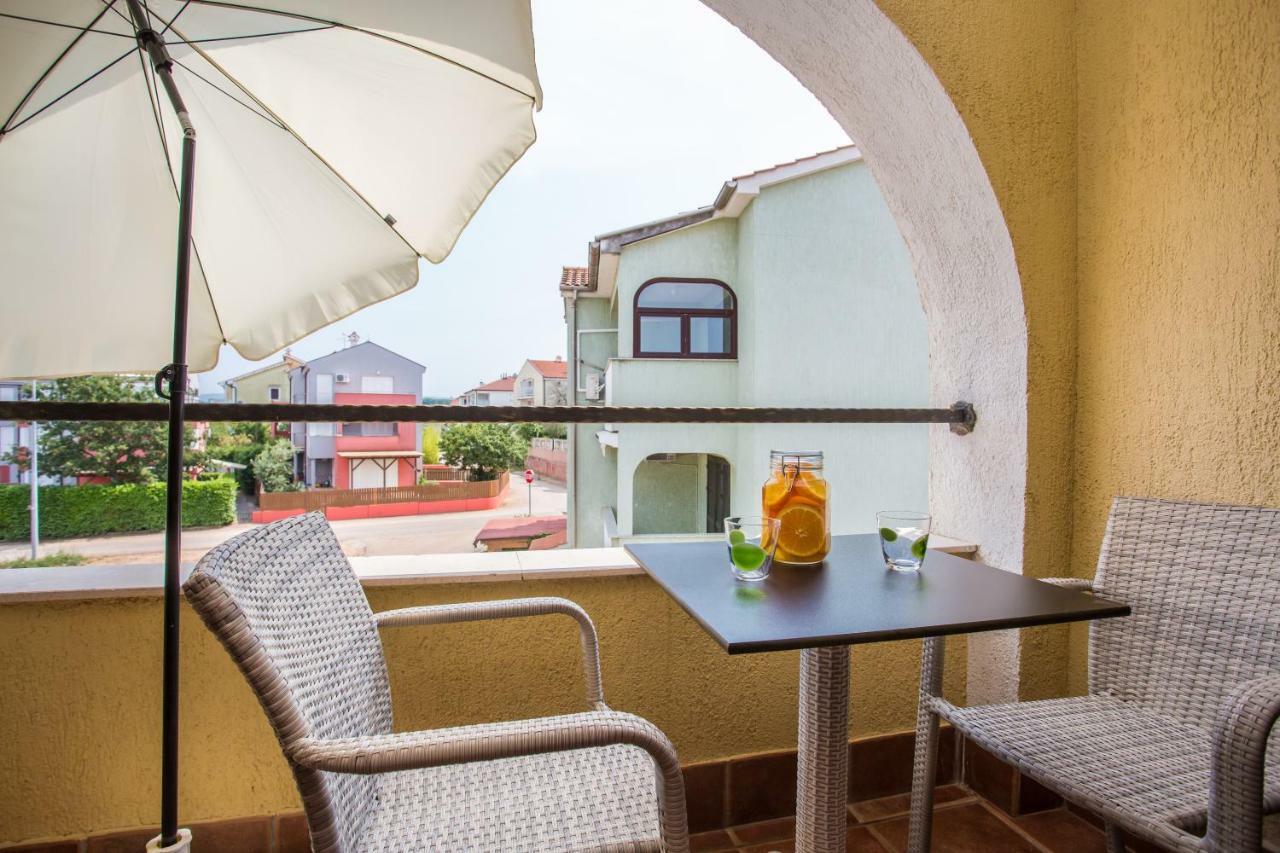 Apartments Tb Порат Екстер'єр фото