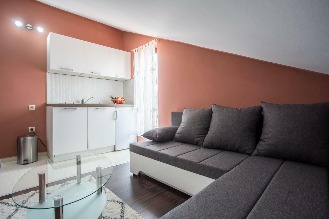 Apartments Tb Порат Екстер'єр фото