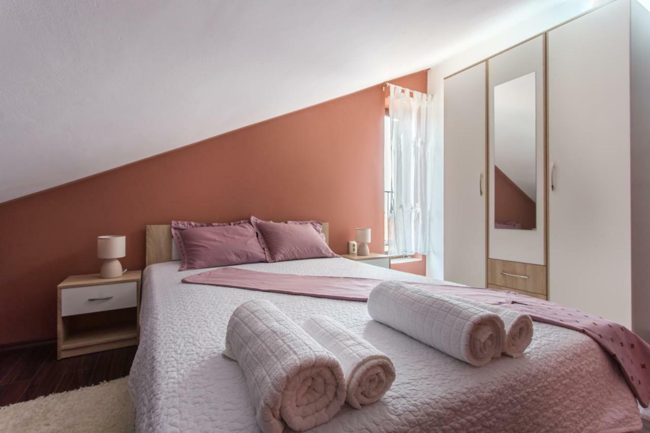 Apartments Tb Порат Екстер'єр фото